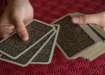 Cek ramalan zodiak hari ini (Pixabay/jacqueline macou)