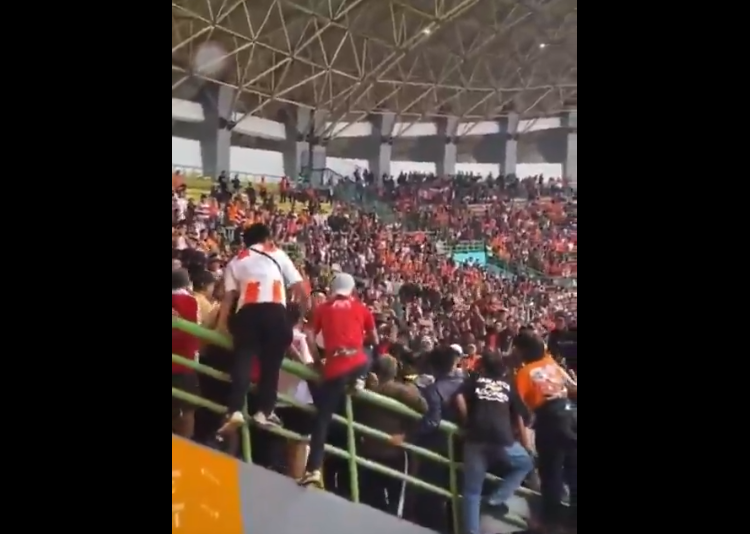 Awal Mula Kericuhan Supporter di Laga Persija vs Persib, Jakmania Menduga Ada Bobotoh yang Menyusup