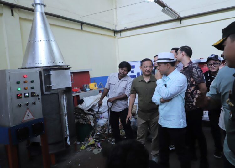 Bupati Bandung Dadang Supriatna