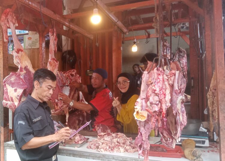 Di Kuningan Harga Daging Sapi, Ayam dan Kambing Dipatok Pedagang Segini