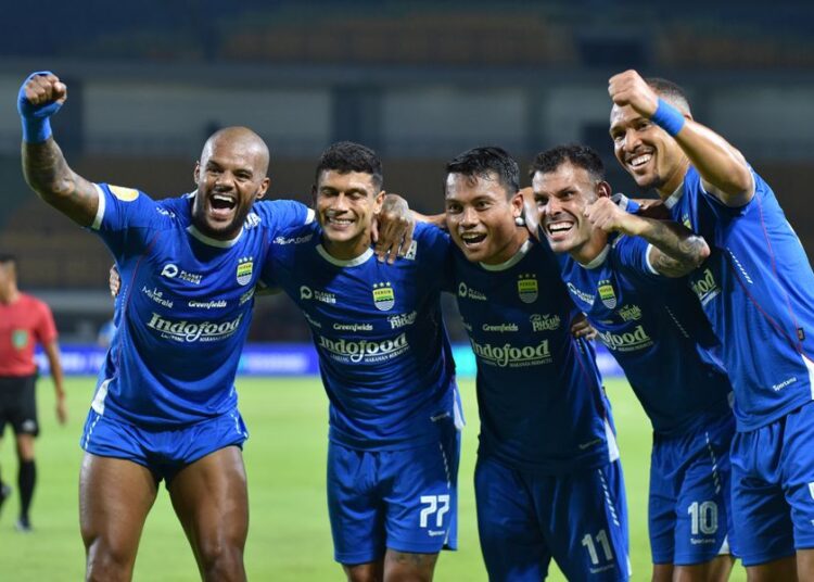 Persib Tersisa 7 Laga, Menang 5 Laga Langsung Juara ! Berikut Lawannya