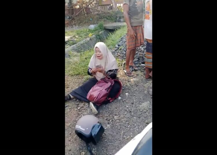 Seorang Ibu Kehilangan Motor Saat Ambil Uang di ATM Gambirono Jember (Facebook/Nazril Zain)