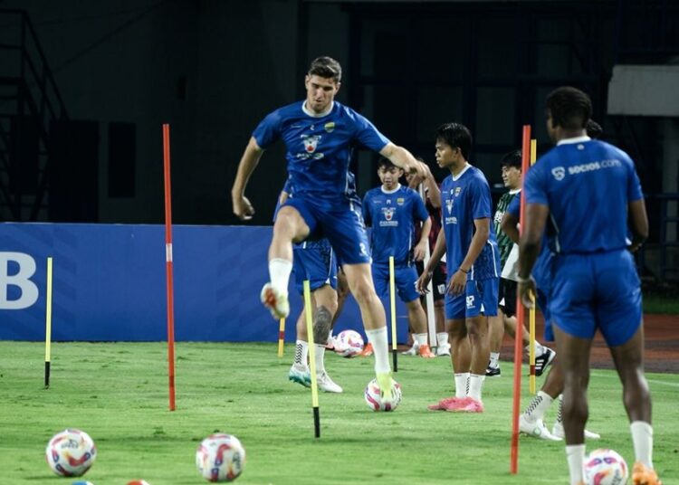 Pemain Persib Harus Siap Tahan Godaan Beragam Makanan Lebaran yang Picu Kenaikan Berat Badan