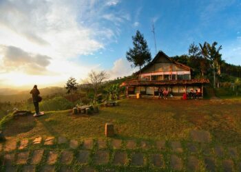 Rekomendasi Tempat Liburan Wisata Alam di Bandung untuk Manjamanja di Alam Terbuka Setelah Silaturahmi