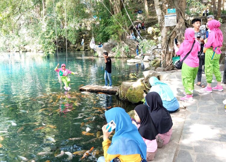 Wisata Telaga Biru Cicerem