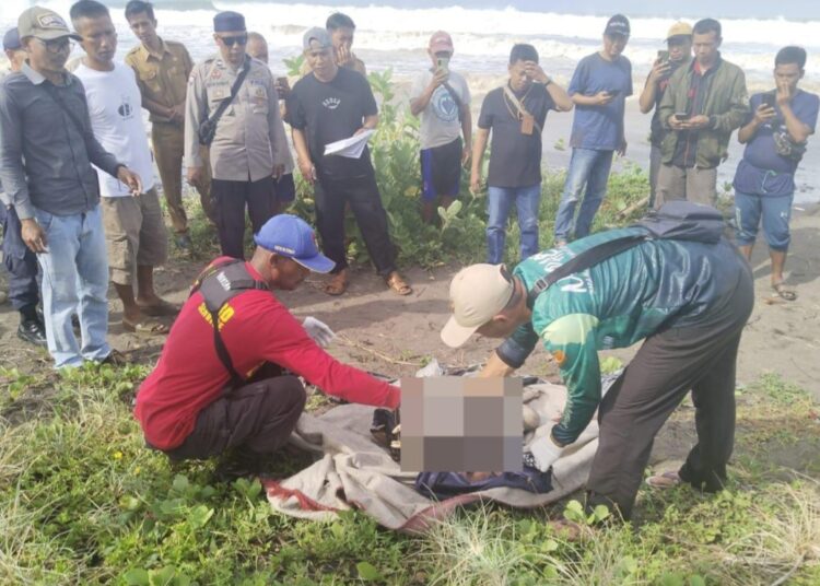 Wanita Asal Garut Hanyut Terbawa Air Sungai,  Ditemukan 9 Hari Terdampar di Muara Cilaki