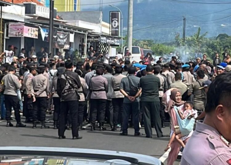 Ratusan Warga Kuningan Ngamuk Tolak Rumahnya Disita, Protes Karena Proses Lelang Tak Transfaran