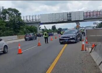 Tol Japek Arah Cikampek Terapkan Contraflow