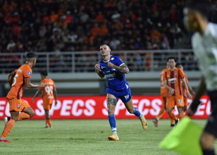 Persib Bandung Harus Kehilangan Tyronne del Pino Saat Hadapi Bali United, Dipaksa Menepi di GBLA !