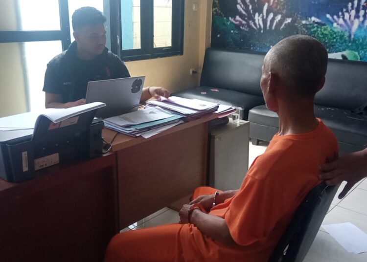 Bejat! Pria Paruh Baya Setubuhi Anak Usia 13 Tahun Hingga Hamil dan Melahirkan