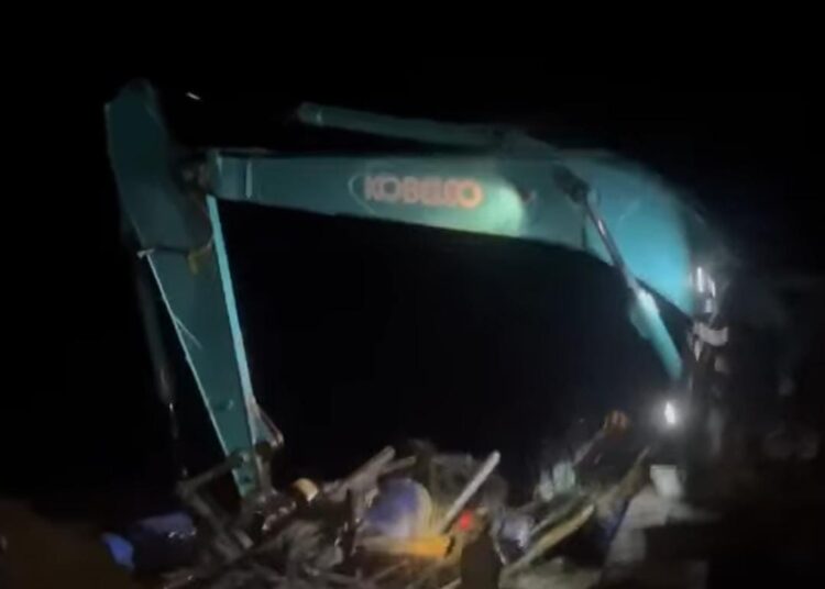 Viral, Ratusan Warga Cidadap Tasikmalaya Geruduk Lokasi Tambang Ilegal