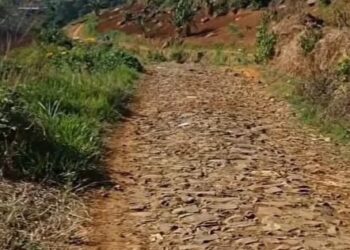 Viral, Ada Jalan di Cimenyan Kabupaten Bandung Berbatu dan Sebagian Menyisakan Tanah