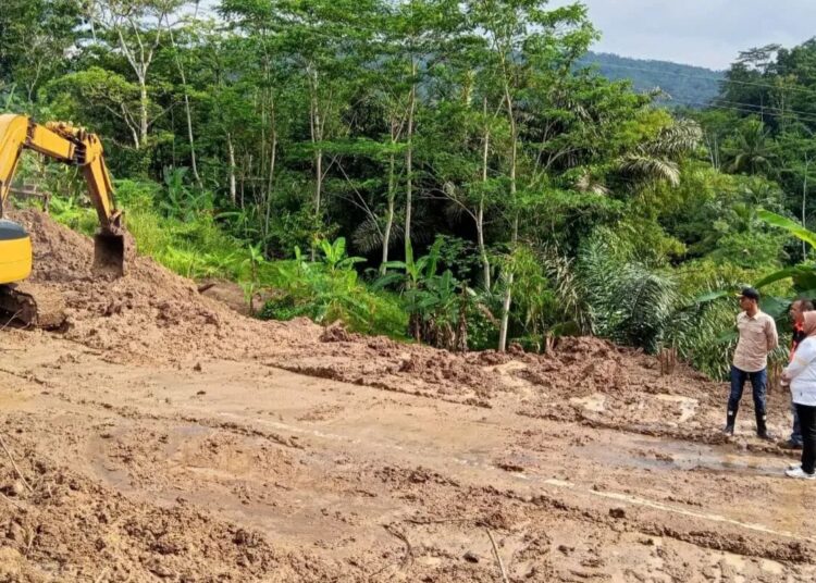 Longsor Terjang Selajambe Kuningan, Akses Jalan Tertutup
