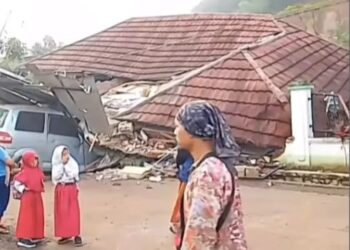 Kantor Desa Nagreg Kendan Hancur Diterjang Longsor Dibangun di Lahan Bekas Galian C Pinggir Tebing, Legislator: Harus Dimitigasi