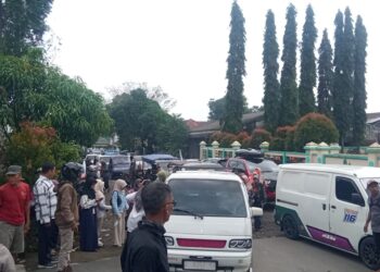 Ribuan Warga 2 Kecamatan Geruduk Kantor ESDM Wilayah VI Tasikmalaya, Ini Tuntutannya