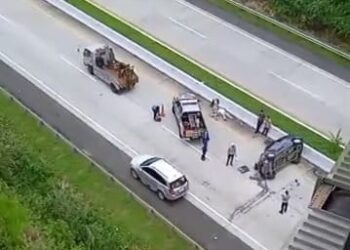 Lagi, Laka Lantas di Jalan Tol, Minibus Terguling di Cisumdawu, 7 Luka