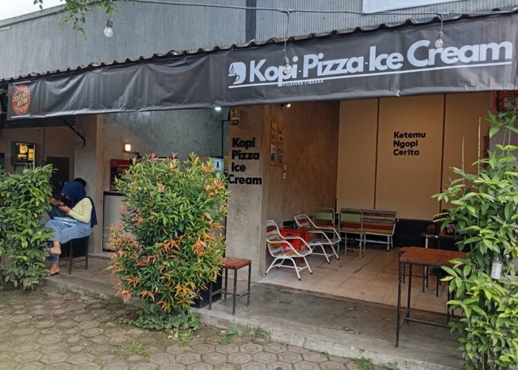 Kafe “Kopi & Pizza” Tempat Ngopi Hits di Cibadak Sukabumi