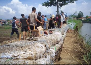 Bupati Bandung Gerak Cepat Atasi Banjir Dayeuhkolot, Ini Respon Positif dari Warga