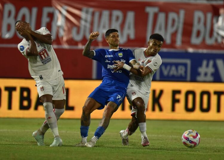 Meski Kalah Lawan Malut United, Peluang Persib Juara Masih Besar dan Bisa Amankan Gelar Tanpa Berlaga pada Hari Senin