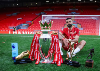 Liverpool Angkat Trofi Liga Inggris 2024/2025, Mohamed Salah Borong Penghargaan Bergengsi!