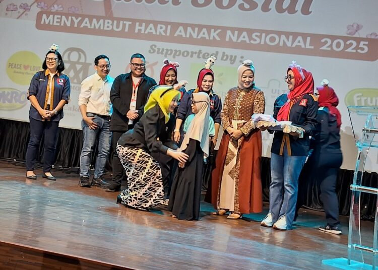 Perempuan Indonesia Maju, Gelar Bhakti Sosial Pemeriksaan Kesehatan Gratis Untuk Yatim dan Dhuafa