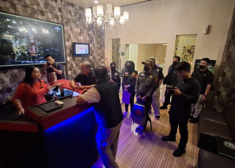 Timgab Razia Sejumlah Dugem di Kota Bandung, 2 PL Positif Konsumsi Narkoba