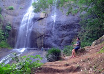 Curug Ngelay di Desa Bagawat Kuningan Sajikan Panorama Eksotis