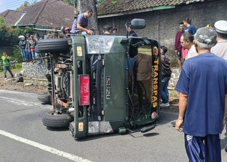 Mobil Lapas Tasikmalaya Terguling Saat Bawa 15 Tahanan, Ini Kronologinya