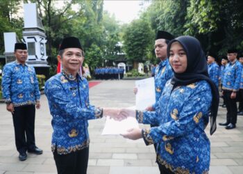 Bupati Purwakarta Lantik 98 CPNS