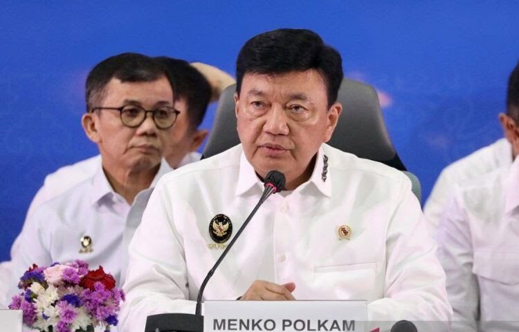 Evakuasi WNI di Iran Dimulai, Menko Polkam: 115 Orang Diberangkatkan Dari Teheran Lewat Jalur Darat