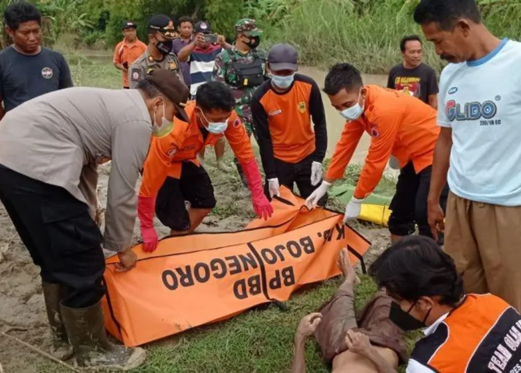 Warga Bojonegoro Tewas Terseret Arus (Isitmewa)