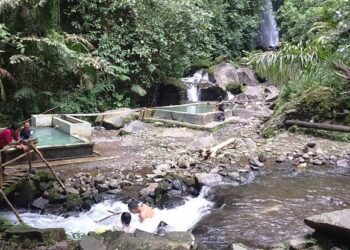 Lembah Cilengkrang: Destinasi Hiking Aman untuk Pemula di Pajambon, Kramatmulya, Kuningan