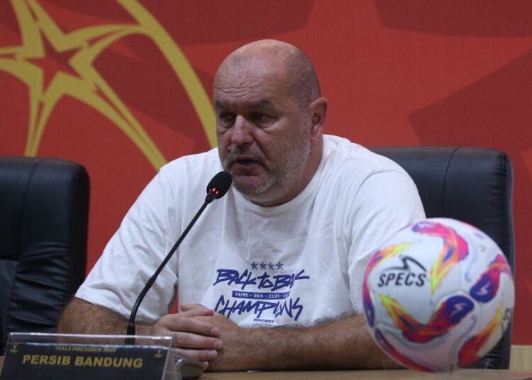 Bojan Hodak Tetap Senang Dan Gembira Meski Persib Kalah vs Port di Laga Perdana Piala Presiden 2025