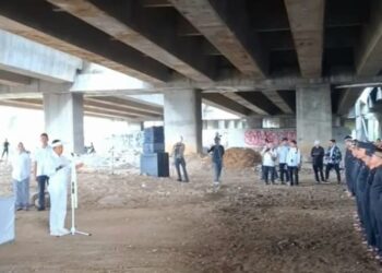 Waduh, KDM Lantik ASN Pemprov Jabar di Kolong Jembatan Tol Cisumdawu yang Kumuh