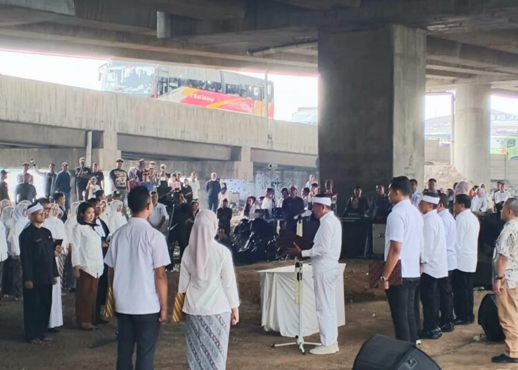 Waduh, KDM Lantik ASN Pemprov Jabar di Kolong Jembatan Tol Cisumdawu yang Kumuh
