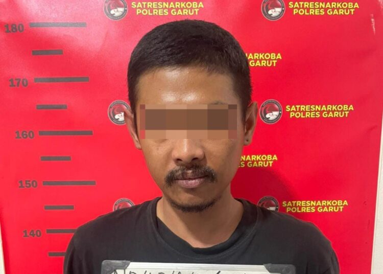 Satresnarkoba Polres Garut Bekuk 2 Pengedar Sabu, Barang Bukti Diamankan