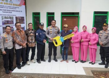 Alhamdulillah, Dudung Dapat Kunci Rumah Baru Dari Kapolres Tasikmalaya