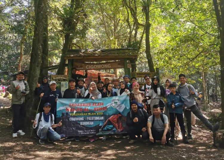 Jemaah Al-Ashri Bersama DKM Al-Asri Gelar Tadabur Alam ke Cigowong Gunung Ciremai