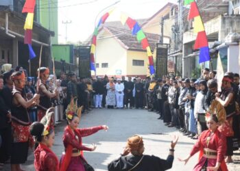 Tradisi Babarit dan Ziarah Ke Makam Leluhur Mewarnai Hari Jadi Winduherang ke 544