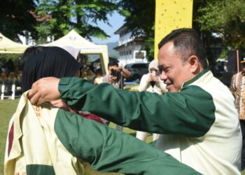 1.204 Mahasiswa Uniku dan Poltekes KMC Peserta KKN Disebar di 5 Kabupaten