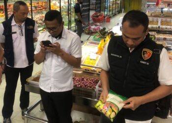 Tim Gabungan Sidak Kebutuhan Pokok ke Swalayan di Garut, Ini Temuannya