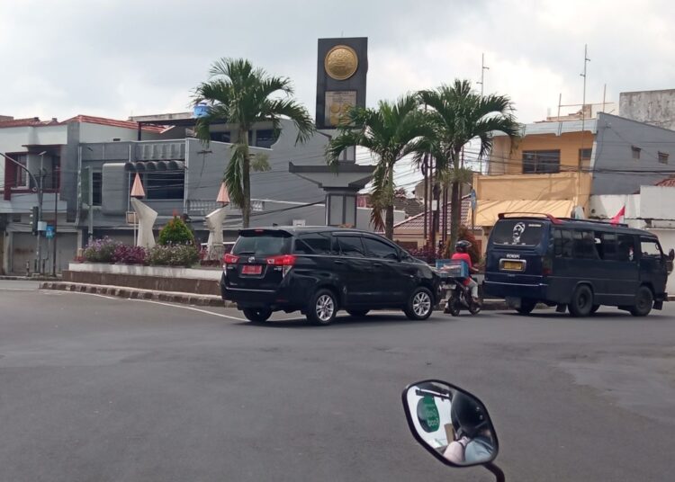 Warga Sayangkan Mobil Dinas Pemkot Tasikmalaya Terobos Lampu Merah, Ini Kata Sekda