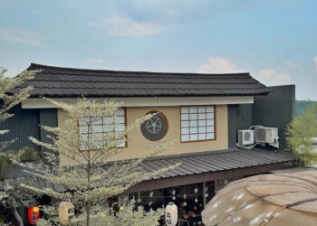 Hanami Cafe & Sky Lounge Bandung: Spot Kuliner Instagramable!