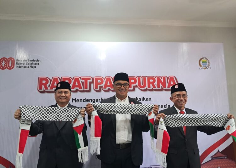 Rapat Paripurna Diwarnai Pernyataan Sikap Peduli Palestina