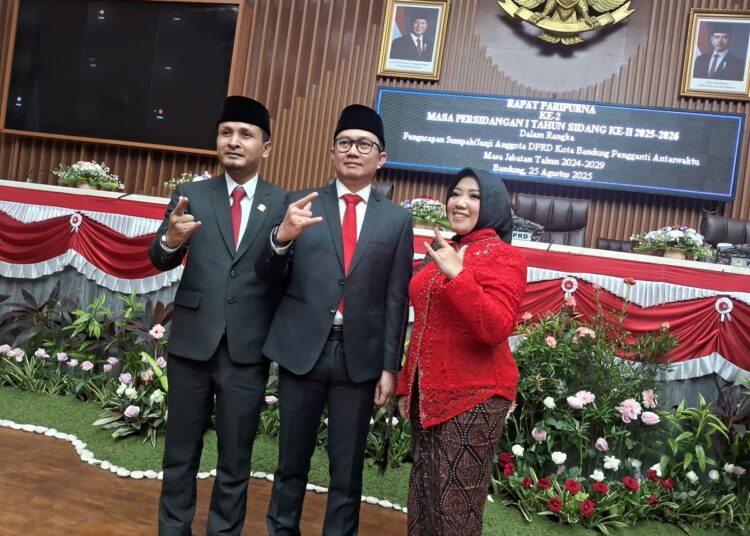 Dua Ketua RW Jadi Anggota DPRD Kota Bandung
