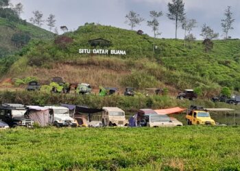 Puluhan Jeep Serbu Destinasi Wisata Situ Datar Pangalengan