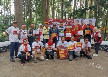 Peringati Hari Kemerdekaan, Kader SOKSI Jabar Seru-seruan di Tahura Dago