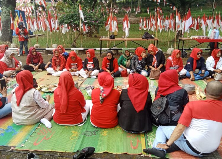 Syukuran dan Doa Bersama Menutup GMP di Halaman Gedung Linggarjati Kuningan