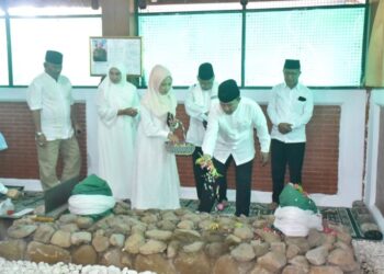 Petinggi Kuningan Ziarah ke Makam Leluhur dan Makam Sunan Gunung Jati Cirebon