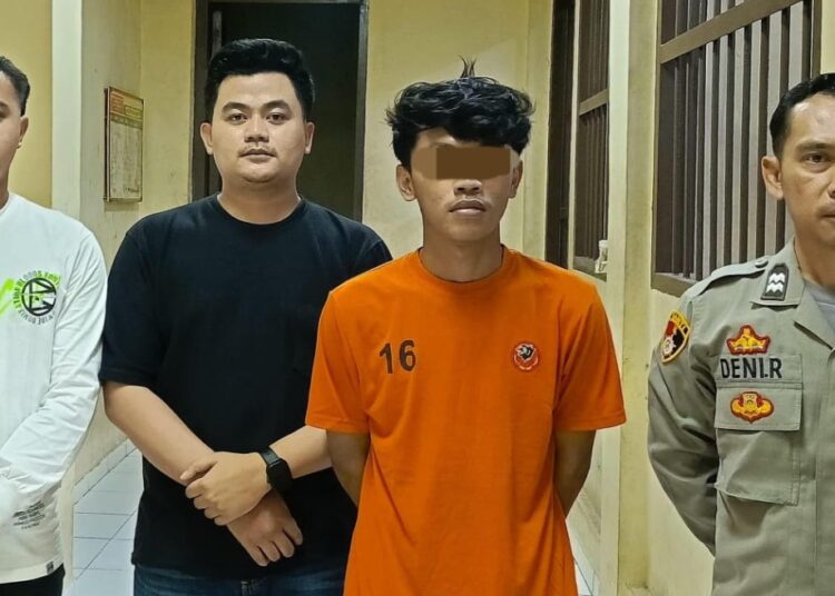 Lagi Naik Motor, Gadis Cantik Dibacok Kepalanya, Pelaku Kaget Dikira Korbannya Laki-laki, Maklum Lagi Teler Berat